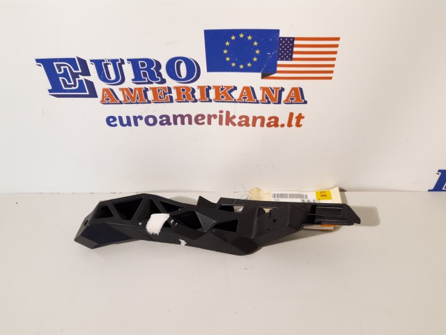 Bracket-Fender Front Carrier Mounting (left)
